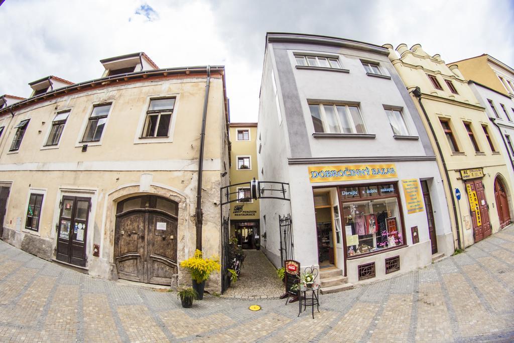 Hotel Penzion Černej pták Jindřichův Hradec Exterior foto